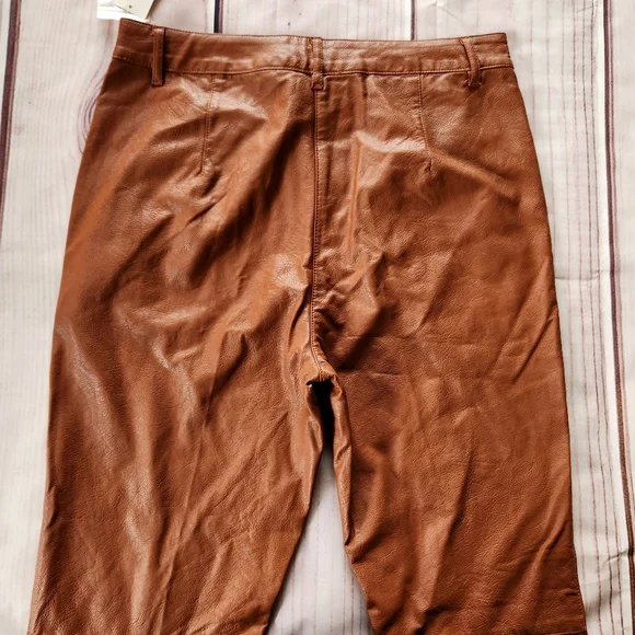 NWT UO Urban Outfitters Faux Leather Flare Tan Brown Pants | Women’s Size 8 - Picture 6 of 11